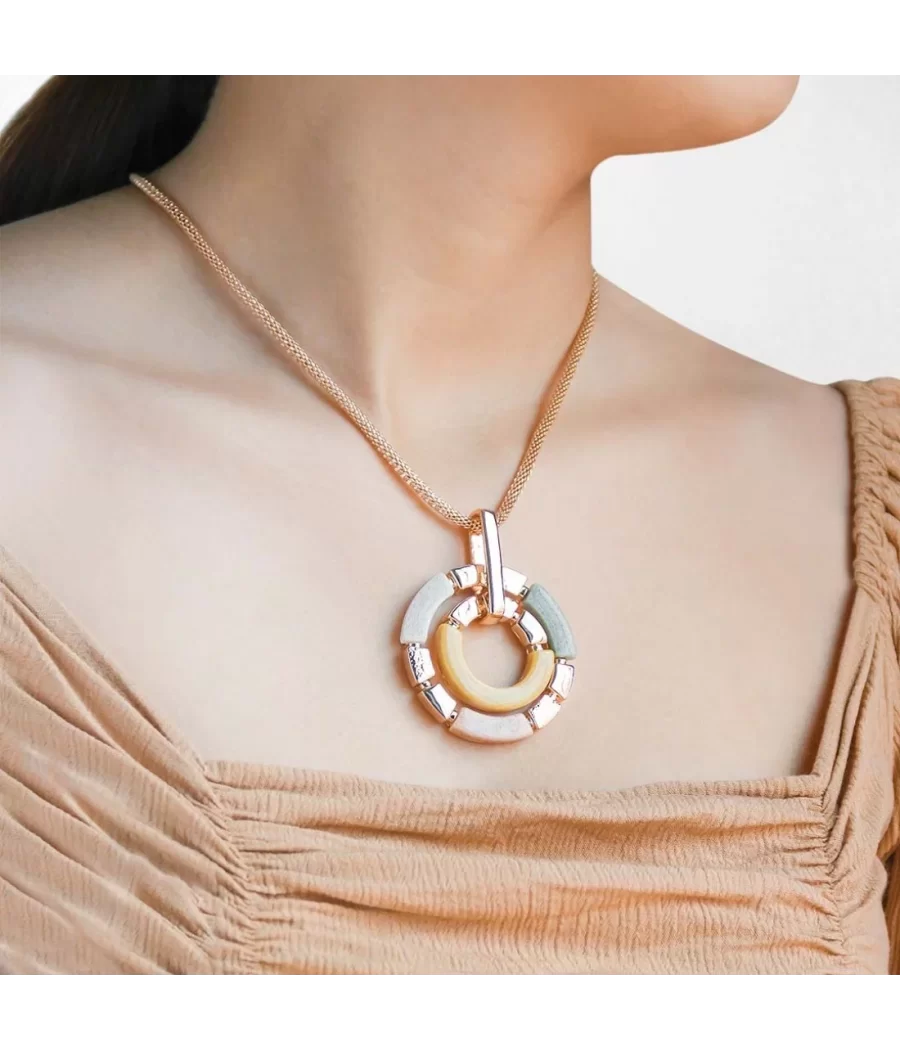 Collier Rosae